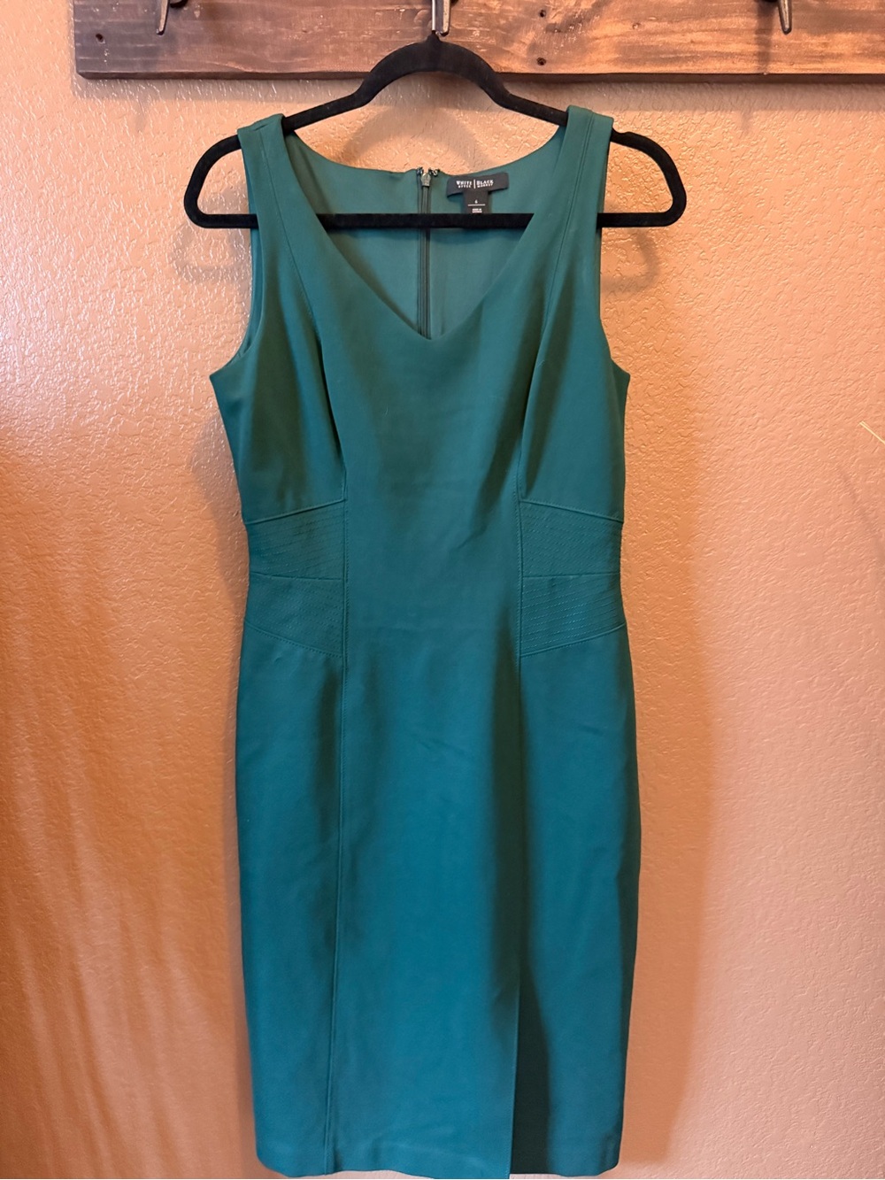 White House Black Market Emerald V-Neck Sheath Dress